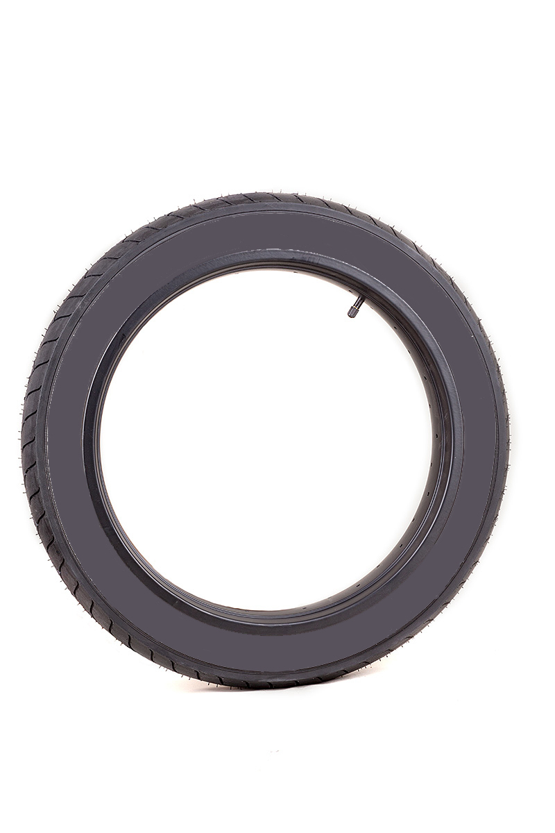 Neumático 24 x 3.0 negro puro