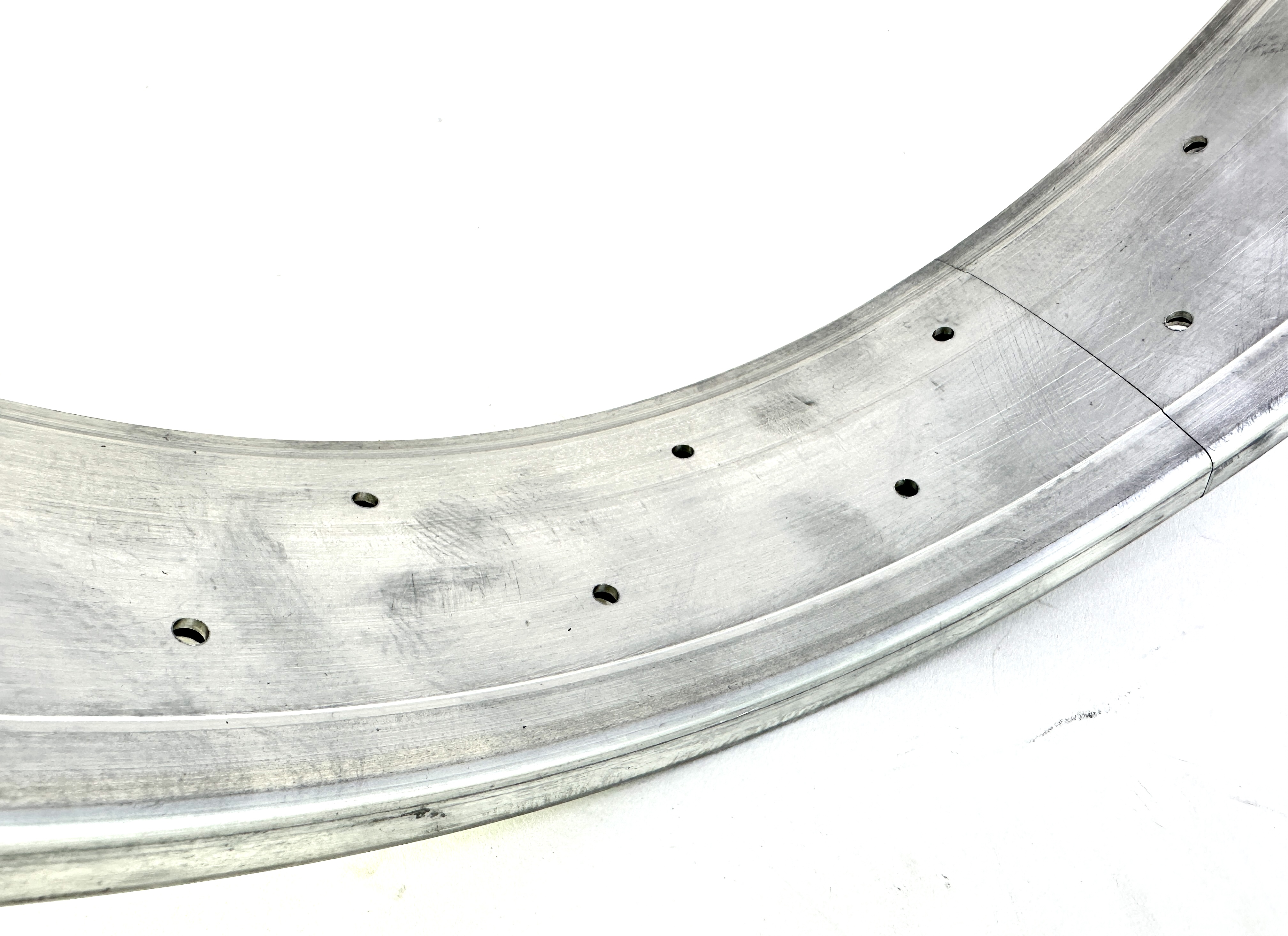Llanta de aluminio de 20 pulgadas 82 mm en crudo
