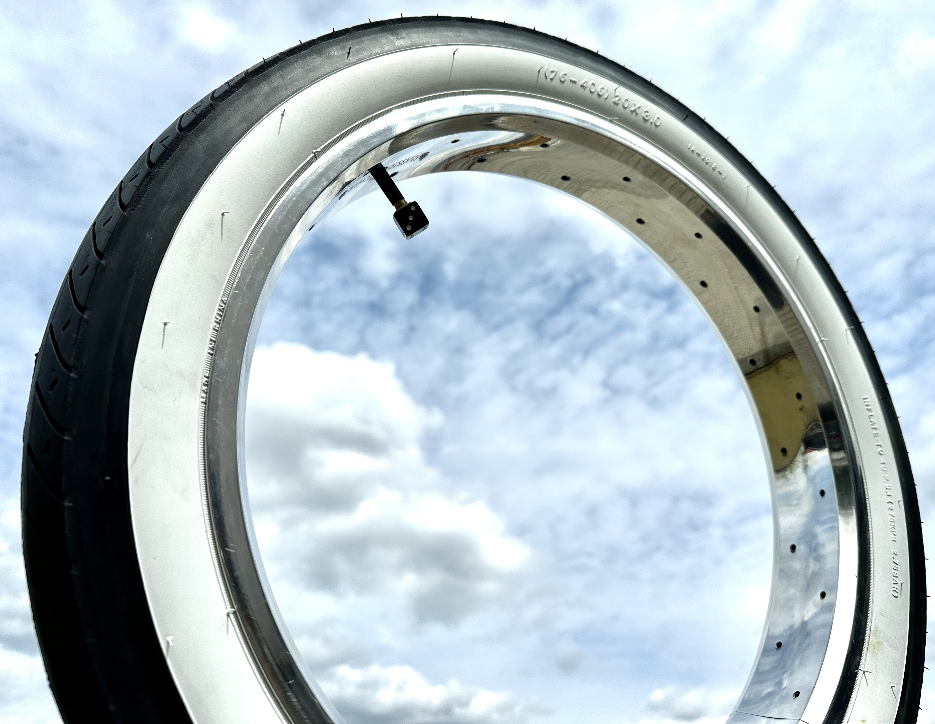 street_Hog_20x3_20_x_3-0_tire_tyre_whitewall_203_6