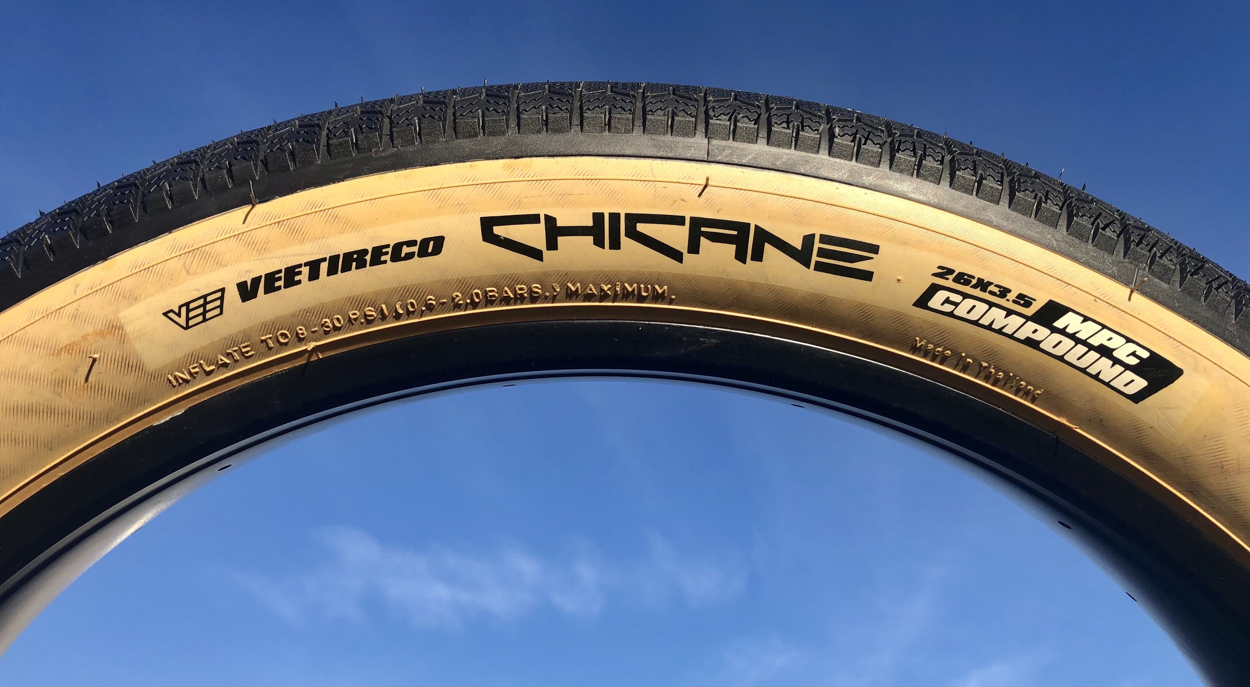 Neumático Cruiser / Fat Bike Vee Rubber Chicane skinwall 26 x 3.5 
