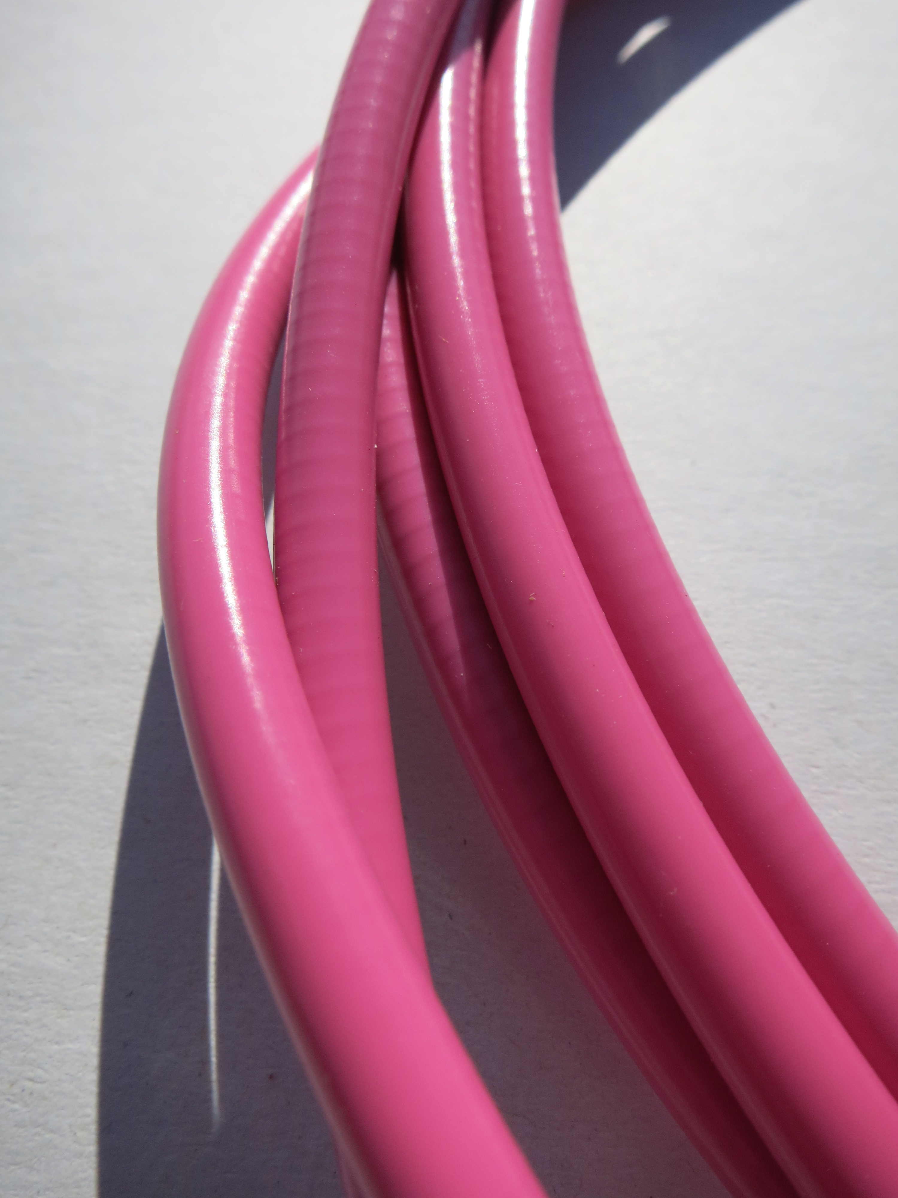 Cable exterior Bowden en rosa