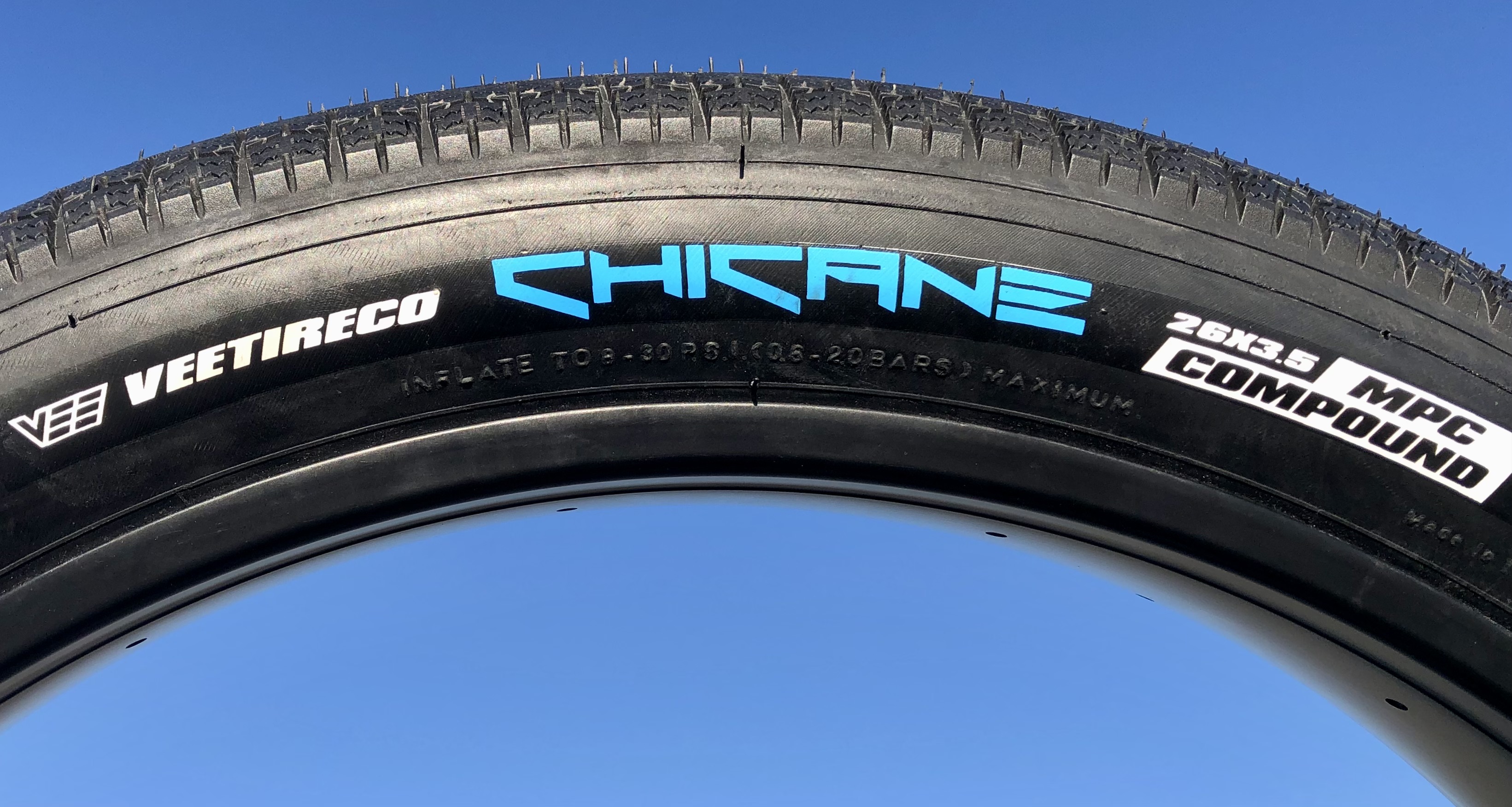 Neumático Cruiser / Fat Bike Vee Rubber Chicane 26 x 3.5 negro