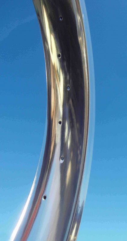 Llanta de aluminio de 24 pulgadas 64 mm pulido muy brillante