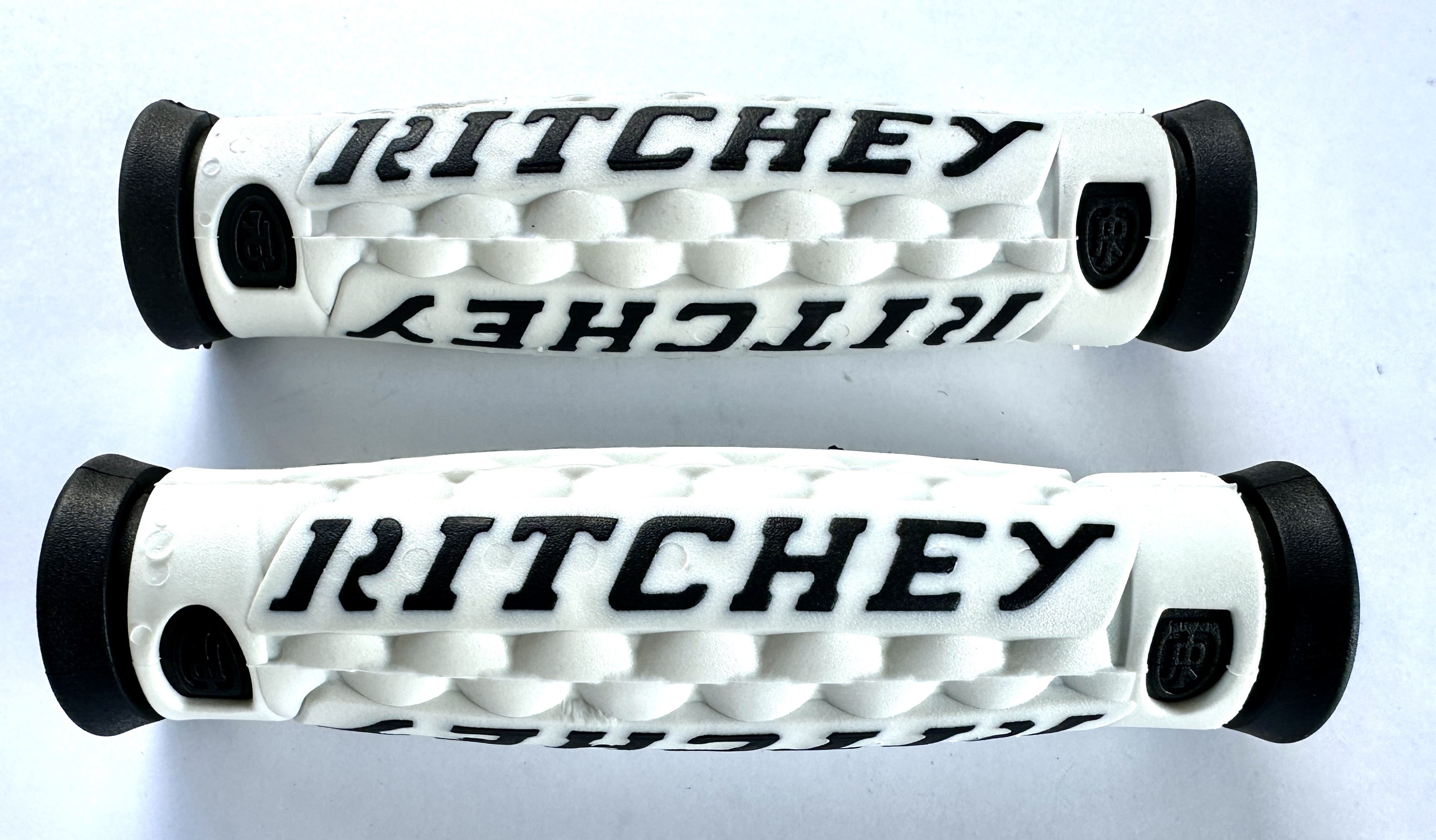 Ritchey_Grips_white_a