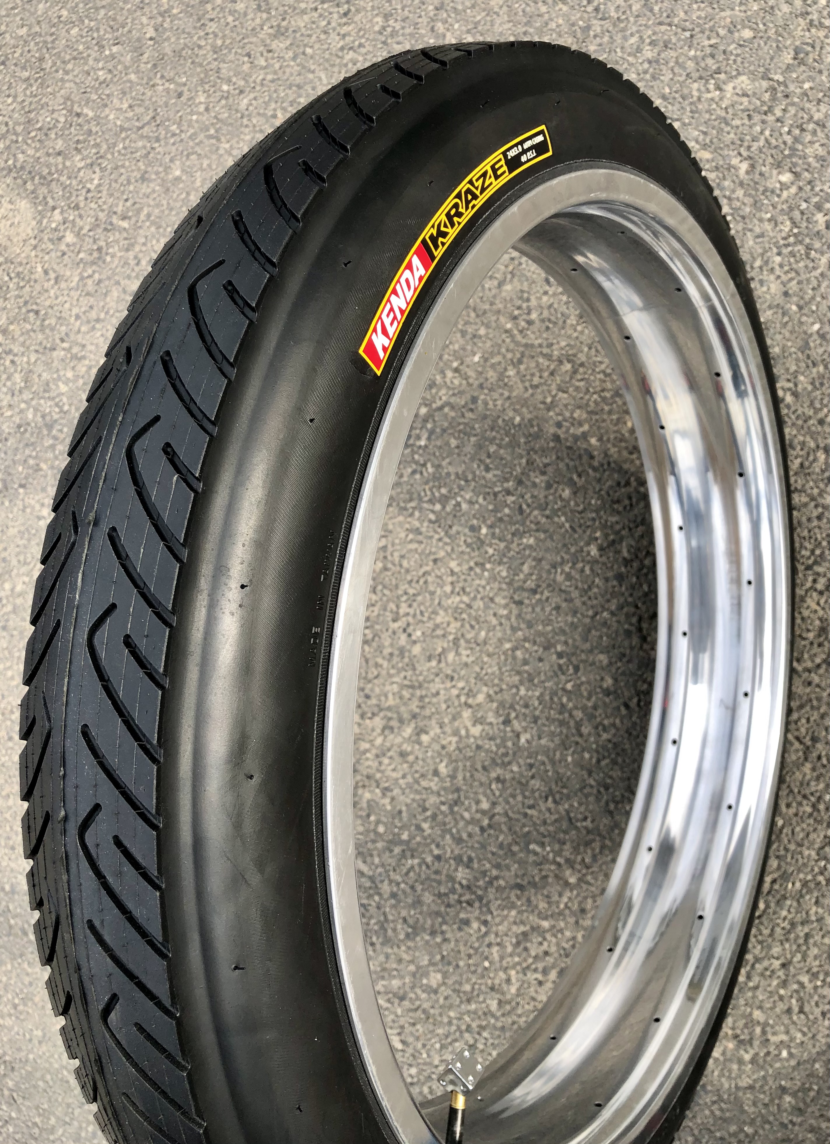 Tire_Kenda_Kraze_24x3