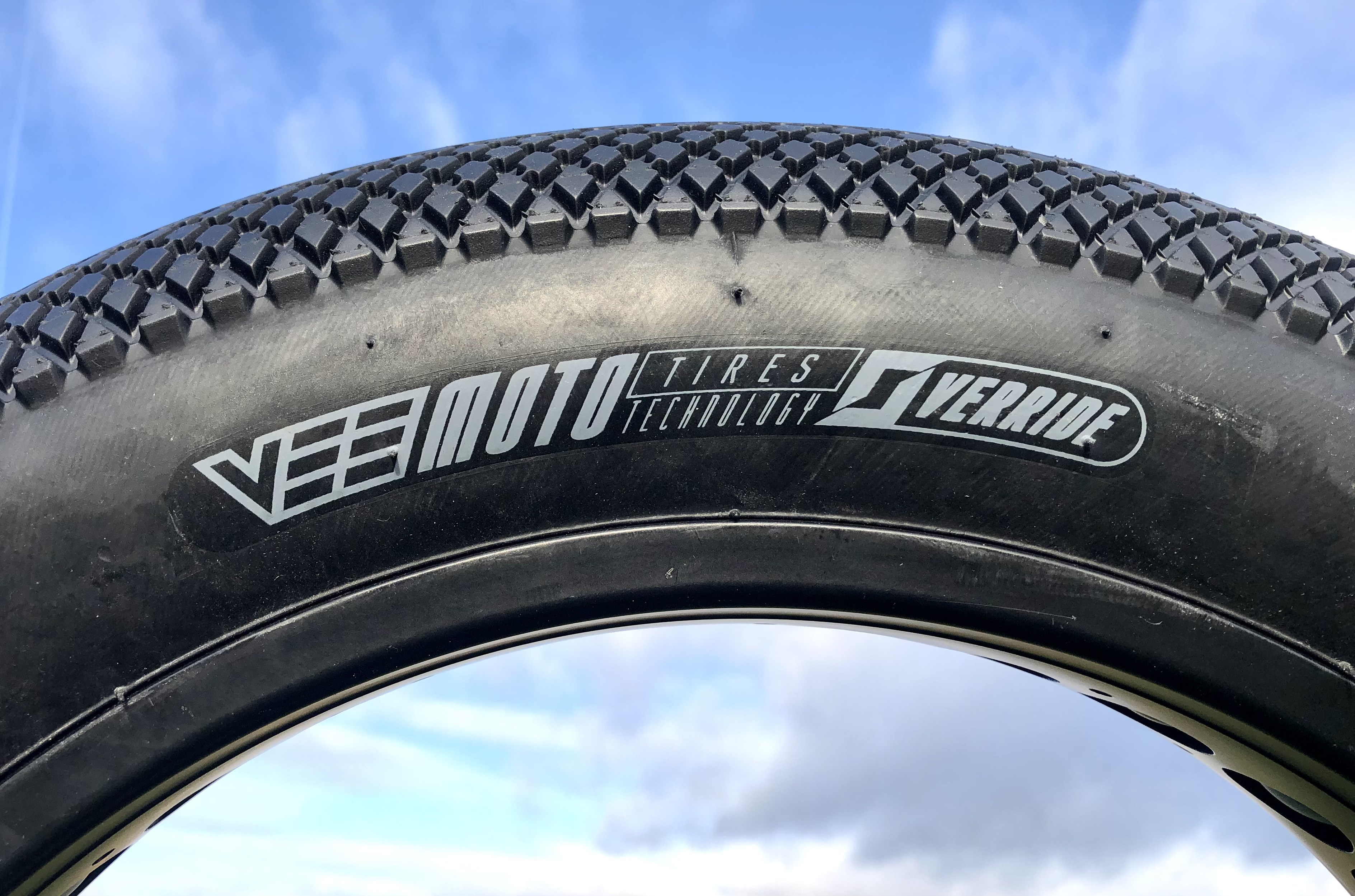 204_Fatbike_bicycle-tire_Speedster_20x4_customize_black_a