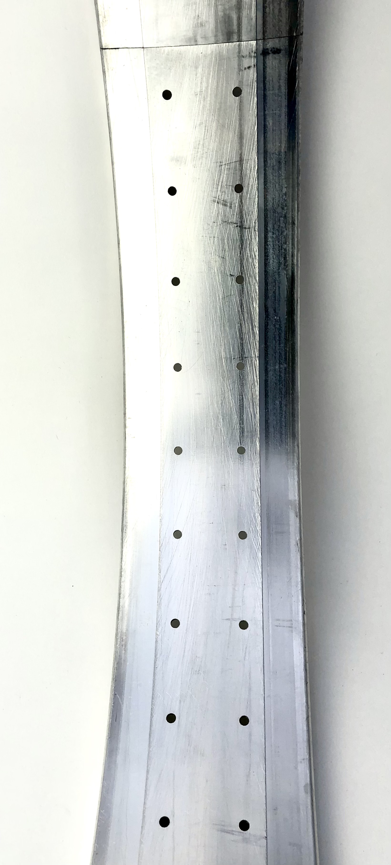 Llanta de aluminio de 26 pulgadas 102 mm orificios 72 bruto / sin lacar