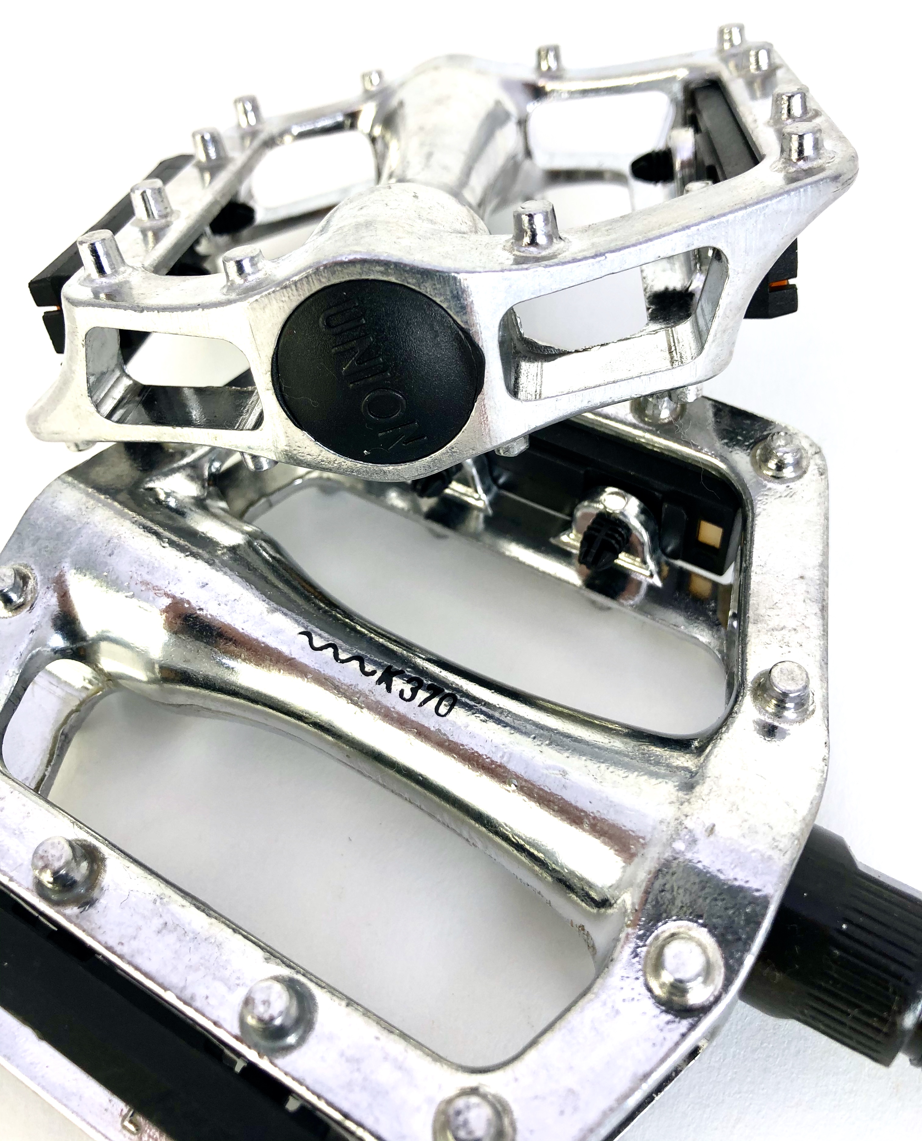 Alu - pedales   Total Grip  con reflectante 9/16 pulgadas, en plata