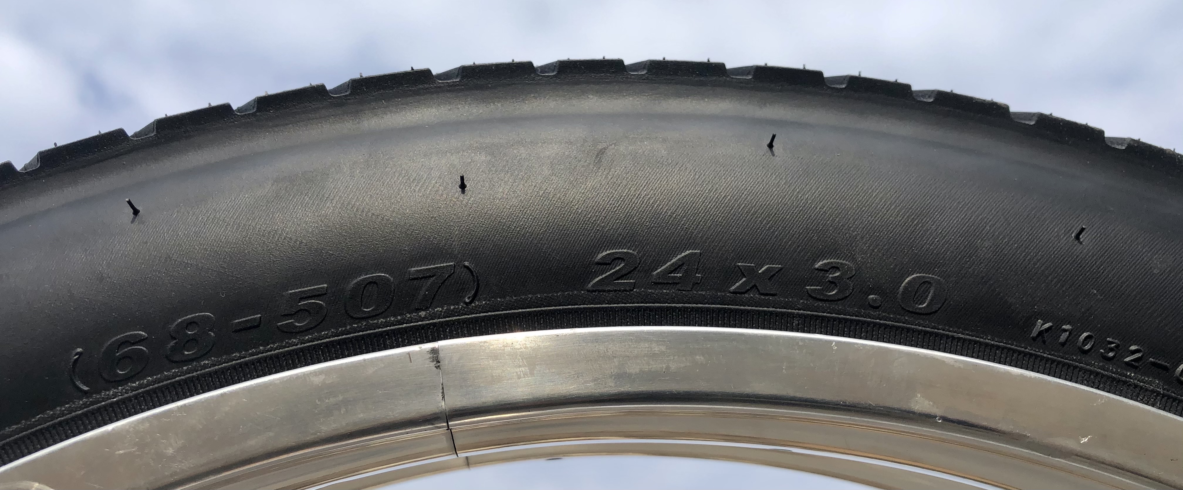 Tire_Kenda_Kraze_24x3_3