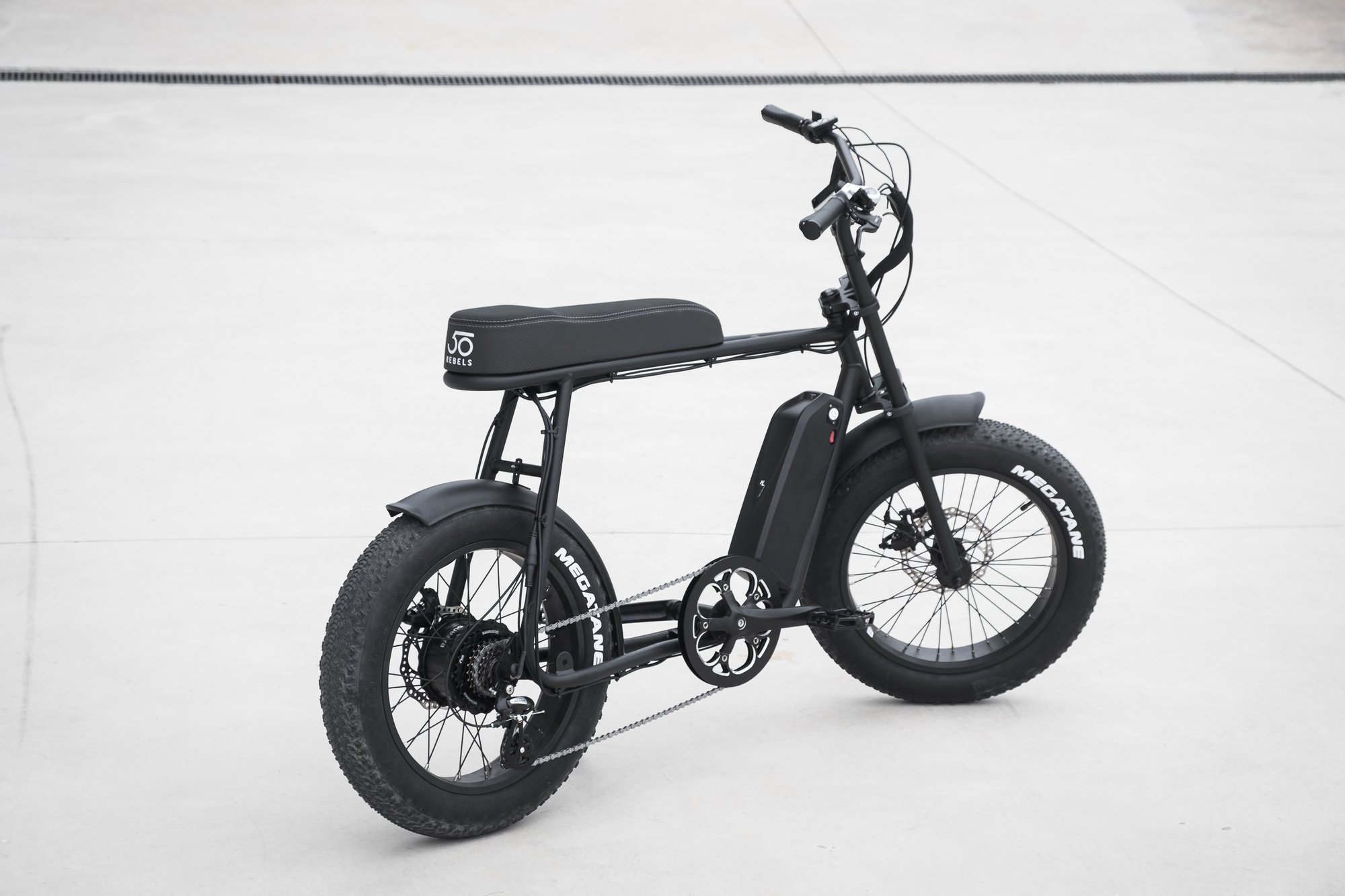 50R-R2021-product-page-00594_2000x